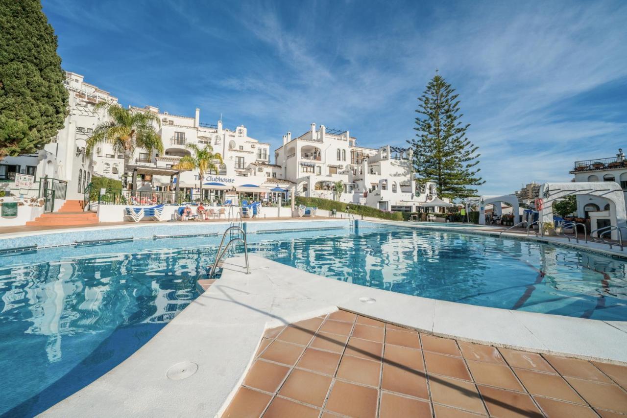 Freshly Renovated, Modern Penthouse Pueblo Evita! Benalmádena