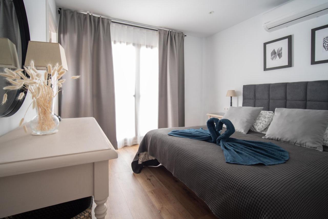Freshly Renovated, Modern Penthouse Pueblo Evita! Appartement Benalmádena